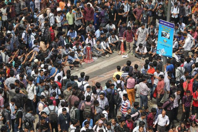 ‘নিজের সিরিয়ালের অপেক্ষা করুন’