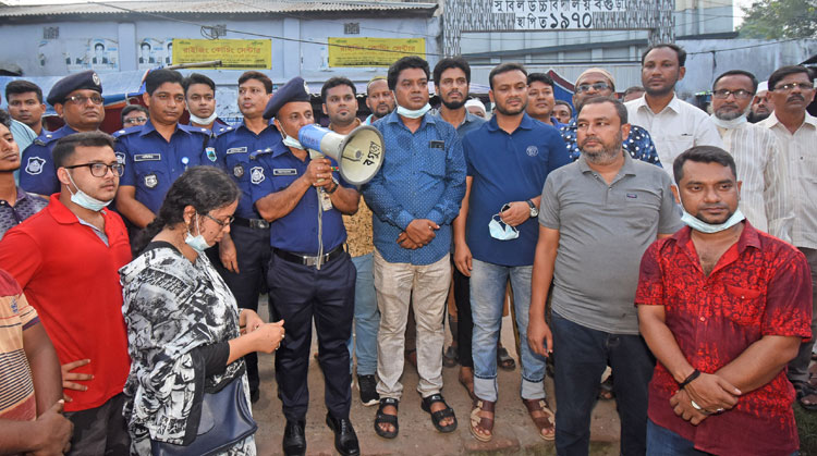 ডেঙ্গু প্রতিরোধে সকল শ্রেনী পেশার মানুষদের এগিয়ে আসতে হবে- বগুড়া পুলিশ সুপার