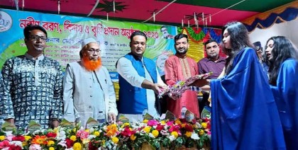 হাকিমপুর মহিলা কলেজে নবীণ বরণ, বিদায় ও বৃত্তি প্রদান অনুষ্ঠিত