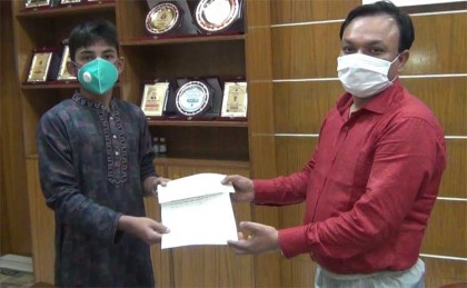 ত্রাণ তহবিলে বৃত্তির জমানো টাকা  দিলেন জয়পুরহাটের এক শিক্ষার্থী