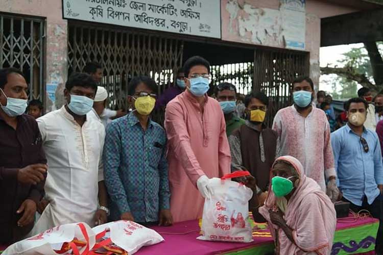 মির্জাপুর ইউনিয়ন বাশীর পাশে দারালেন যুবলীগ নেতা জাহাঙ্গীর আলম।