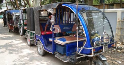 পাঁচবিবিতে করোনার অযুহাতে বাড়তি ভাড়া আদায়