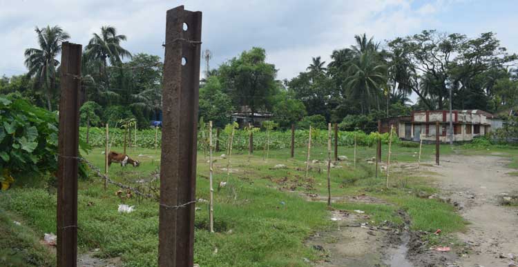 রেলওয়ের লাইসেন্সকৃত সম্পত্তির খাজনা পরিশোধ থাকা স্বত্তেও মিথ্যা অভিযোগের ভিত্তিতে লাইসেন্স বাতিলের নোটিশ