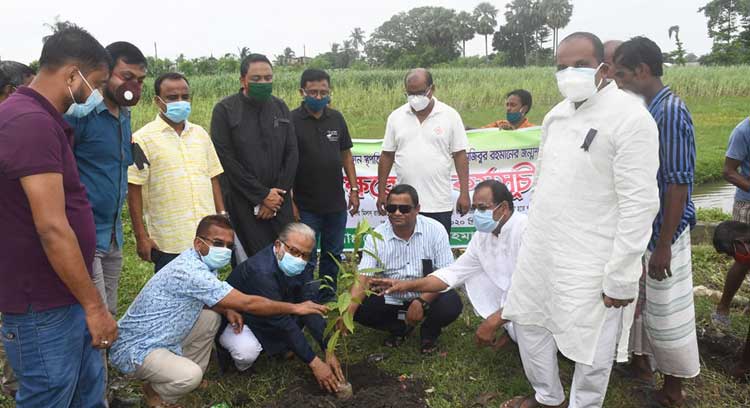 জয়পুরহাটে মুজিববর্ষ উপলক্ষে বৃক্ষ রোপণ