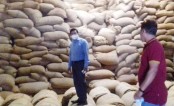অতিরিক্ত খাদ্য মজুদের অপরাধে জয়পুরহাটে ভ্রাম্যমান আদালতে জরিমানা