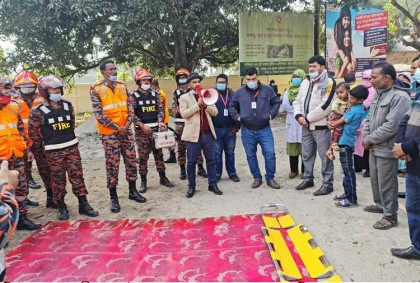 বীরগঞ্জে অগ্নি ও ভূমিকম্প বিষয়ে মহড়া অনুষ্ঠিত ॥