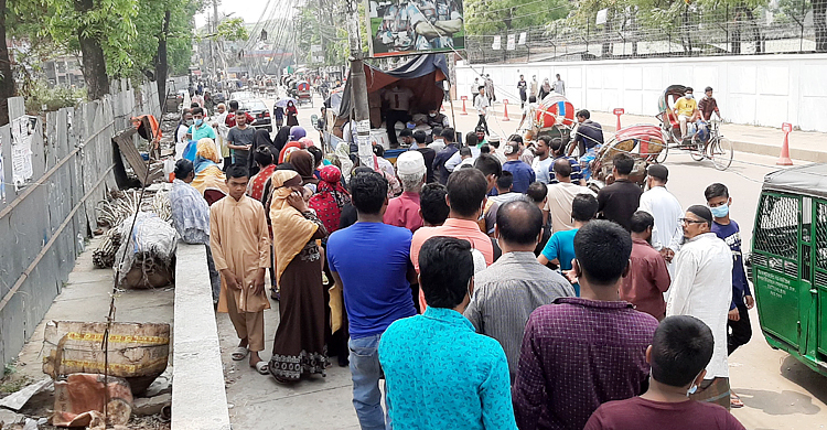 রমজানকে সামনে রেখে টিসিবির পণ্যের চাহিদা বাড়ছে
