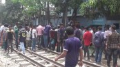 জয়পুরহাটে ট্রেনে কাটা পড়ে যুবকের মৃত্যু
