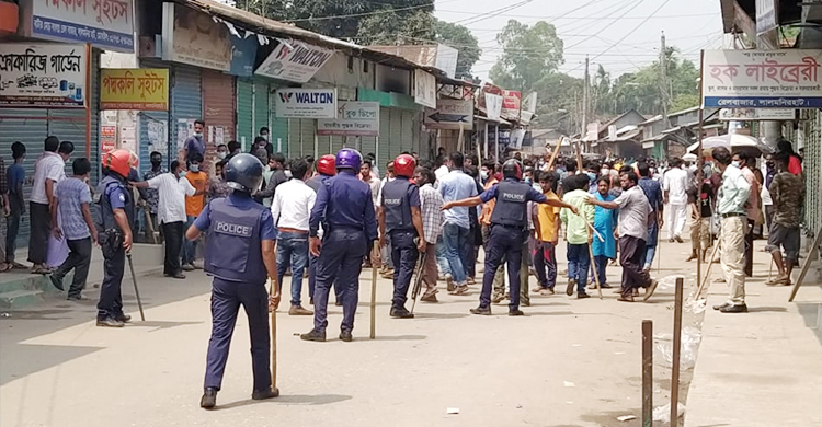 লালমনিরহাটে আ.লীগ-ছাত্রলীগের সংঘর্ষ, আহত ১০
