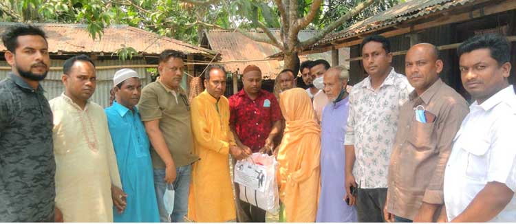 গাবতলী পৌরসভায়
মেয়র সাইফুলের ইফতার
 সামগ্রী বিতরণ 