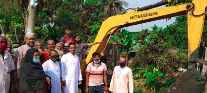 নন্দীগ্রামে জলাবদ্ধতা ঠেকাতে ড্রেন খননের কাজ শুরু