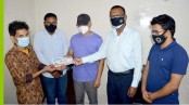  জননেতা মঞ্জুরুল আলম মোহনের পক্ষ থেকে সংকটাপন্ন সাংস্কৃতিক কর্মীদের মাঝে আর্থিক সহায়তা প্রদান