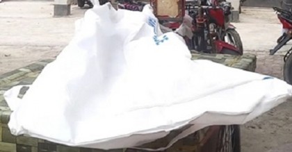 বাড্ডায় বাসের ধাক্কায় মিষ্টি ব্যবসায়ী নিহত
