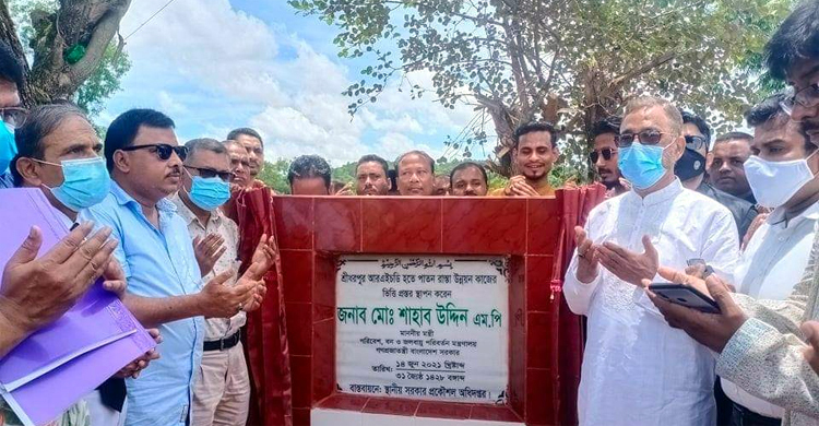 জনগণের কর্মসংস্থান সচল রাখতে কাজ করছে সরকার : পরিবেশমন্ত্রী
