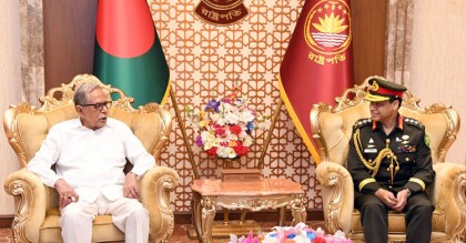 সেনাবাহিনীকে জনগণের প্রয়োজনে পাশে দাঁড়ানোর আহ্বান রাষ্ট্রপতির
