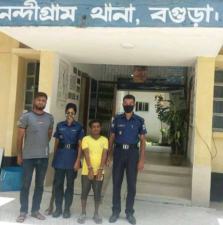 নন্দীগ্রামে কুখ্যাত ডাকাত গ্রেফতার 