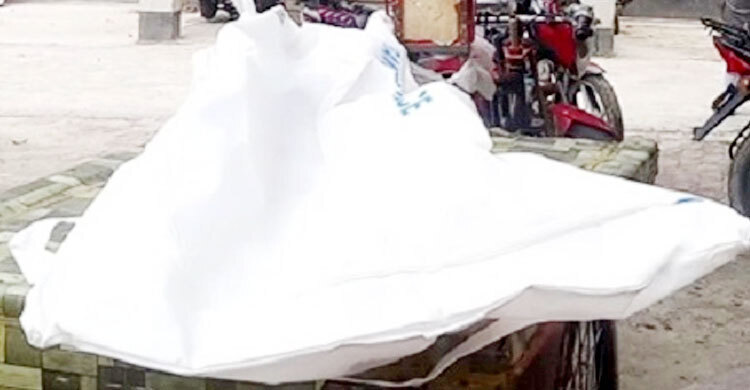 ঢাকায় ফেরার পথে সড়ক দুর্ঘটনায় প্রাণ গেল ২ গার্মেন্টসকর্মীর
