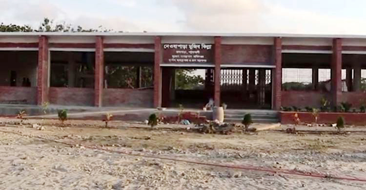 ‘মুজিব কিল্লার’ নির্মাণকাজ তদারকিতে প্রধানমন্ত্রী
