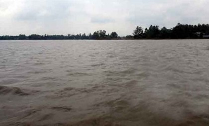 পদ্মা যমুনার পানি বিপৎসীমা পার হওয়ার পথে, বন্যা পরিস্থিতির অবনতির আশঙ্কা
