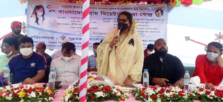 সারিয়াকান্দিতে করোনাকালে গ্রাম থিয়েটারের
চিকিৎসা ক্যাম্পে বিনামূল্যে ওষুধ বিতরণ
