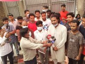 শিক্ষামন্ত্রীর আশ্বাসে অবরোধ তুলে নিয়ে আন্দোলন শিথিলের ঘোষণা রবি'র শিক্ষার্থীদের