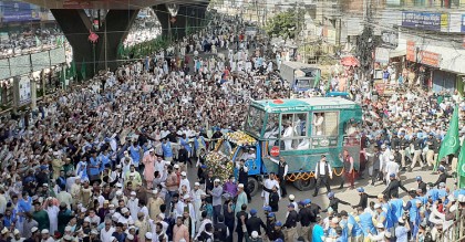 চট্টগ্রামে জশনে জুলুসে মানুষের ঢল
