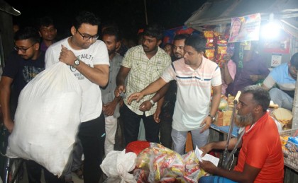 ধুনটে দূর্ঘটনায় পা হারানো সেই রিকসা চালকের 
পাশে দাড়ালো গোলাম রব্বানী