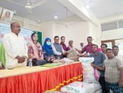 নন্দীগ্রামে কৃষকদের মাঝে বিনামূল্যে বীজ ও রাসায়নিক সার বিতরণ