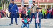 ৬ বহিরাগতকে ধরে ভোটকেন্দ্রের সামনেই আটকে রাখলো পুলিশ
