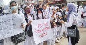 আজ থেকে ঢাকার গণপরিবহনে শিক্ষার্থীদের ভাড়া অর্ধেক
