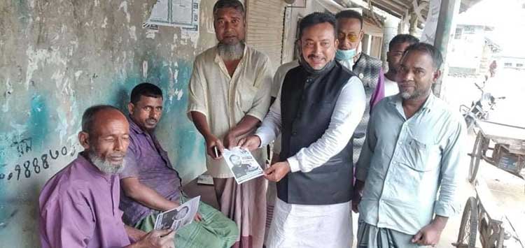 নন্দীগ্রামে নৌকা বিজয়ের লক্ষে উপজেলা চেয়ারম্যানের গণসংযোগ 
