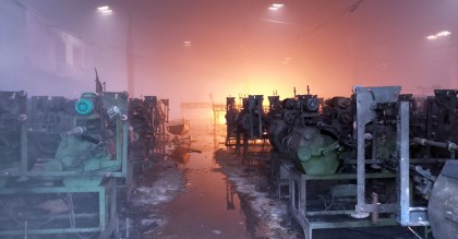 আড়াই ঘণ্টা পুড়লো রাজবাড়ী জুট মিল
