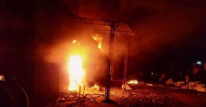 সীতাকুণ্ডে শিপইয়ার্ডে আগুন, দুই শ্রমিক দগ্ধ
