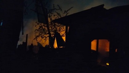 টঙ্গীর বস্তিতে আগুন, পুড়েছে ৫৪ বসতঘর
