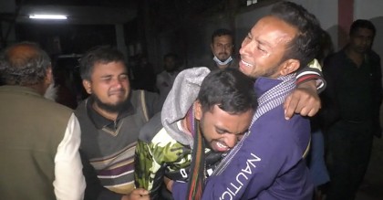 বিজয় মিছিলে পরাজিত প্রার্থীকে পিটিয়ে হত্যা
