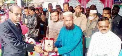 মাঝহট্ট ইউনিয়নে নব-নির্বাচিত 
জনপ্রতিনিধিদের সংবর্ধনা প্রদান 