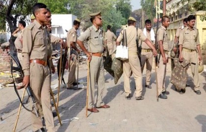 
ঝাড়খণ্ডে ‘পবিত্র গাছ’ কাটায় আগুনে পুড়িয়ে হত্যা