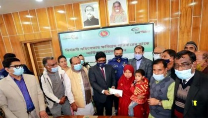 বগুড়ায় নির্বাচনী সহিংসতায় নিহতদের পরিবার
পেলো জেলা প্রশাসনের আর্থিক সহায়তা