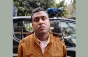 বগুড়ায় ফার্মেসীর আড়ালে মাদক ব্যবসা, নিষিদ্ধ ট্যাবলেটসহ র‍্যাবের হাতে গ্রেফতার 