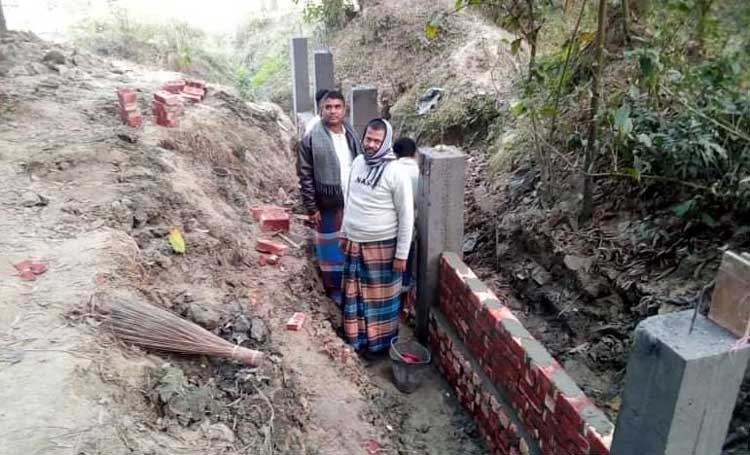 বুড়িগঞ্জে সার্বজনীন মহা শ্মাশানের 
উন্নয়ন কাজ চলছে ব্যাক্তি উদ্যোগে