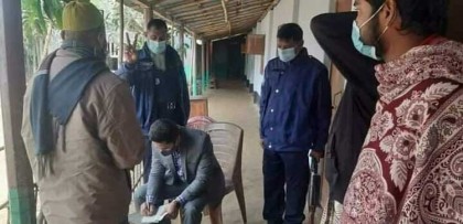 আদেশ অমান্য করে কিন্ডার গার্টেন মা কেজি এন্ড হাই স্কুল চালু রাখার দায়ে শিক্ষকের  জরিমানা