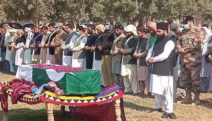 পাকিস্তানে তল্লাশি চৌকিতে হামলা, ১০ সেনা নিহত
