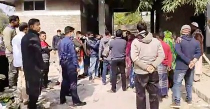 অভিযোগ প্রত্যাহার না করায় স্ত্রীকে হত্যা
