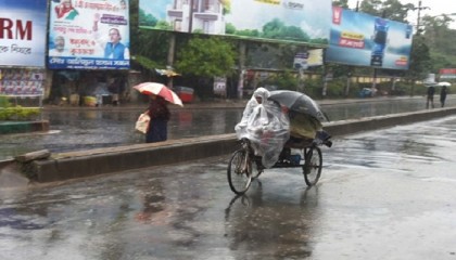 রাজধানীসহ দেশের বিভিন্ন অঞ্চলে বৃষ্টি
