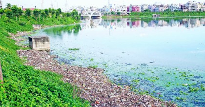 হাতিরঝিল থেকে নবজাতকের মরদেহ উদ্ধার

