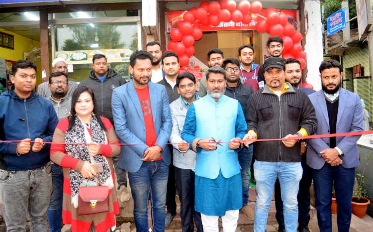 বগুড়ায় চট্টগ্রামের ঐতিহ্যবাহী
মেজবানি খানাপিনা রেস্টুরেন্টের উদ্বোধন