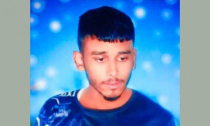 বগুড়ায় ত্রিভুজ প্রেমে
সাবেক প্রেমিক খুন