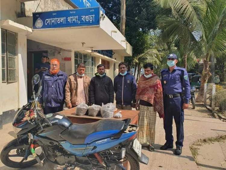 বগুড়া সোনাতলায় 
গাঁজাসহ ৪ জন গ্রেফতার