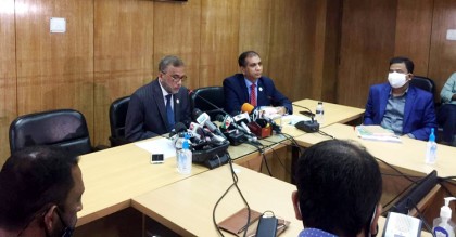 ঘাসে অতিরিক্ত নাইট্রেট-ব্যাকটেরিয়ার সংক্রমণে ১১ জেব্রার মৃত্যু
