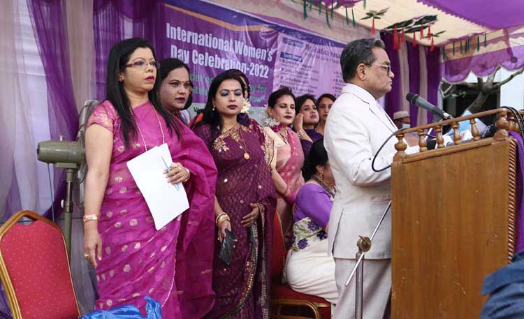 এক সময় নারীরাই নেতৃত্ব দিবেন : প্রধান বিচারপতি